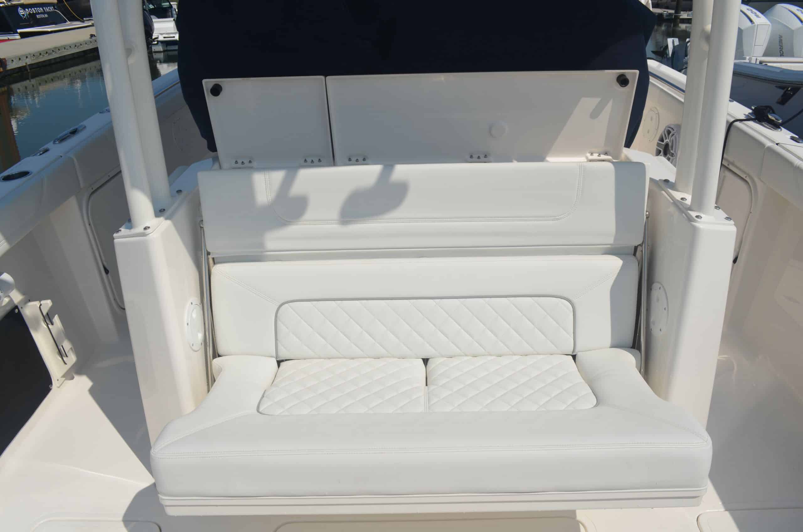 Pursuit Aft Facing Seat