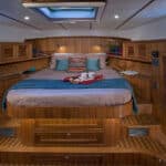 Helmsman Trawlers 38E Pilothouse