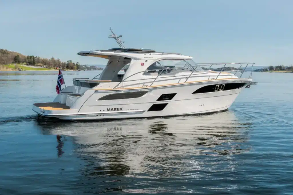 MarexBoats-310Cruiser-Exterior-photo2